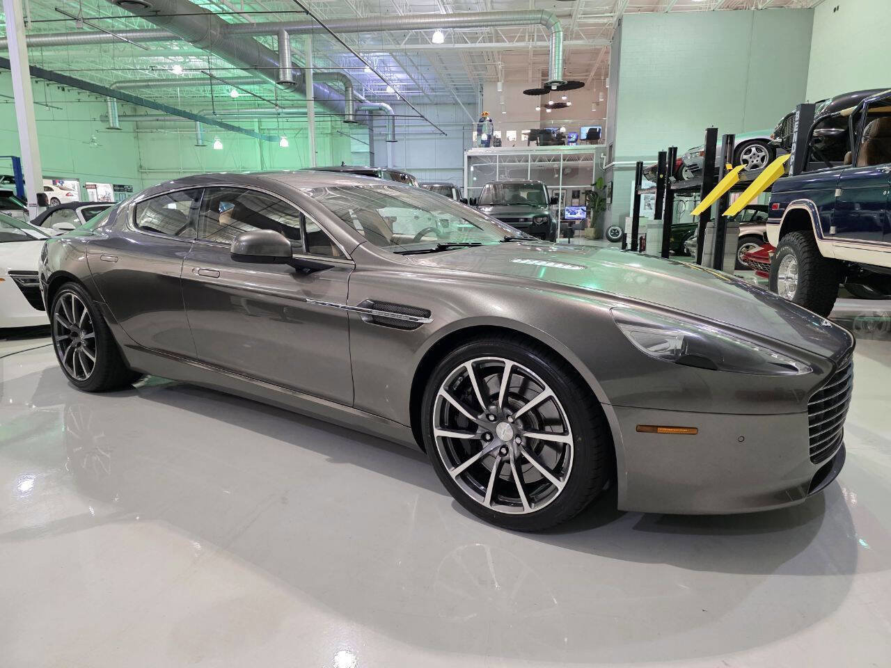 Used 2015 Aston Martin Rapide S image 1