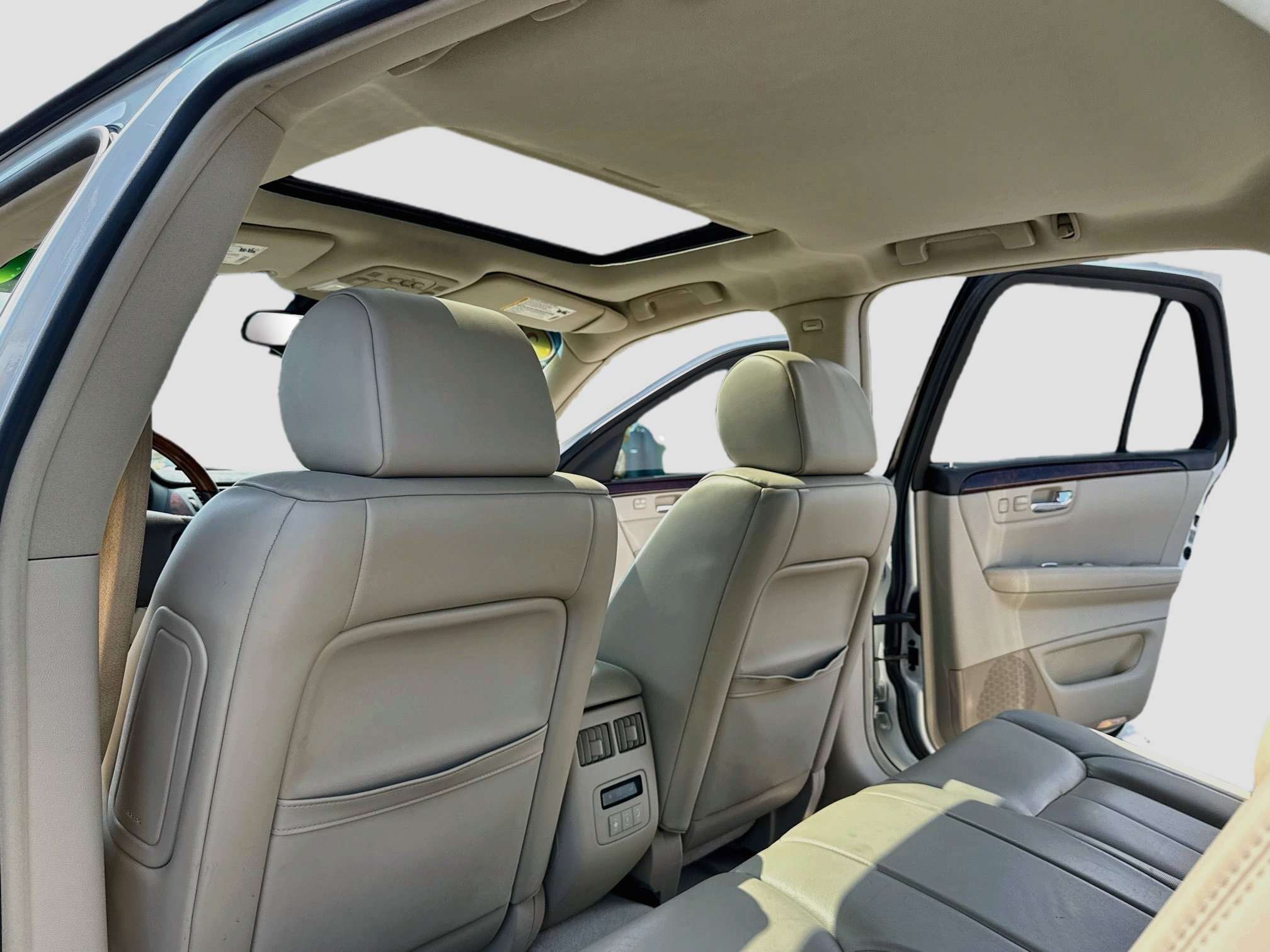 Used 2007 Cadillac DTS Luxury II FWD image 6