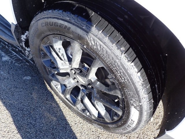 Used 2023 Chevrolet Suburban LS w/ Driver Alert Package image 11