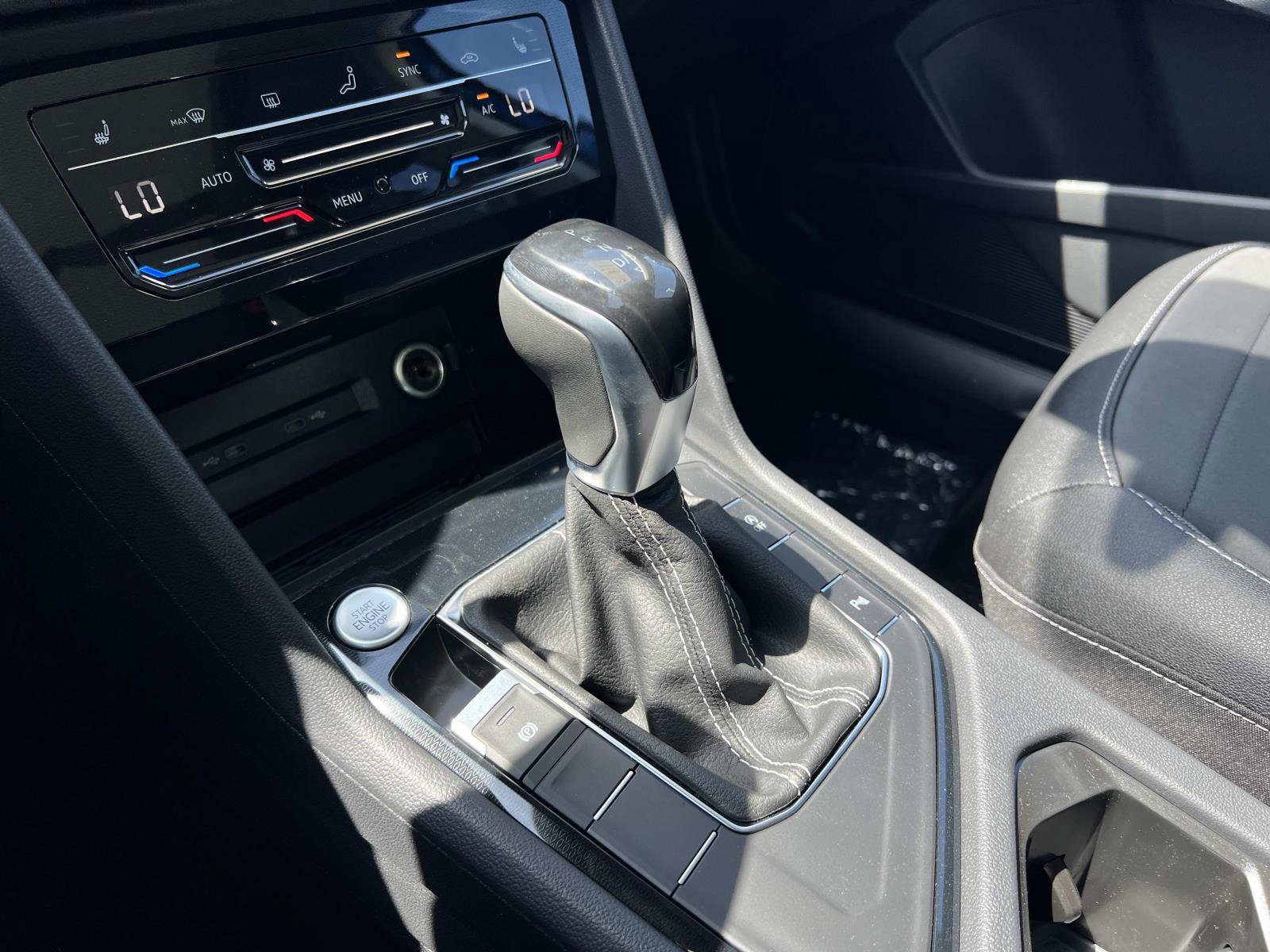 New 2026 Volkswagen Taos SE FWD image 16