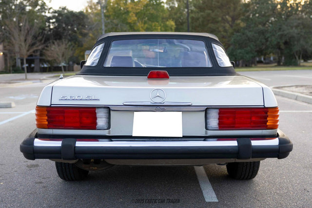 Used 1987 Mercedes-Benz 560 SL image 7
