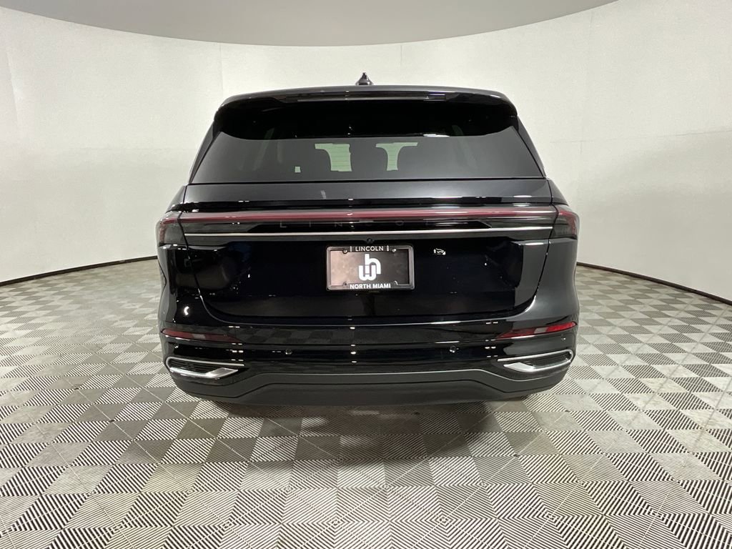 Used 2025 Lincoln Nautilus Premier image 7