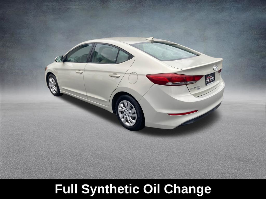 Used 2017 Hyundai Elantra SE w/ Cargo Package image 3