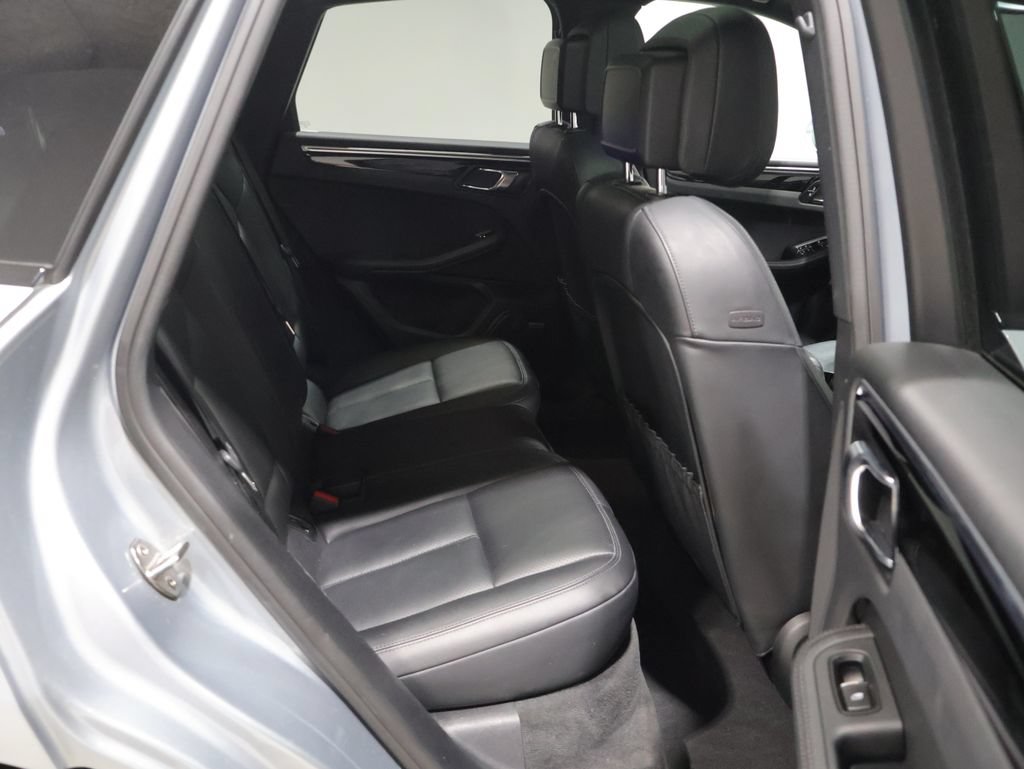 Used 2019 Porsche Macan AWD/4WD image 21