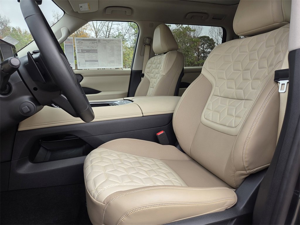 New 2026 Nissan Armada Platinum image 11