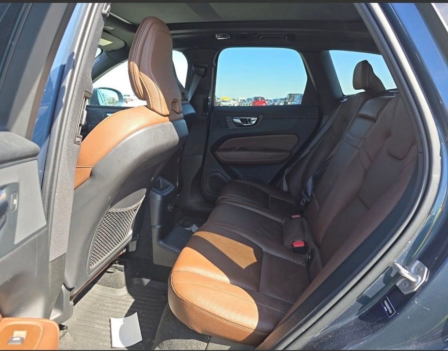 Used 2021 Volvo XC60 T8 Inscription Expression AWD/4WD image 9