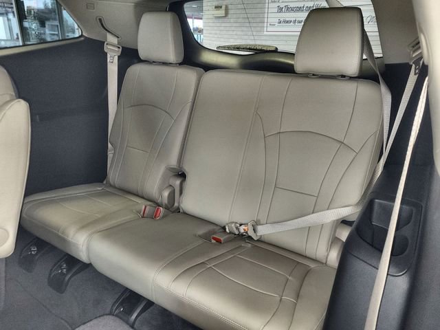 Used 2019 Buick Enclave Essence image 23