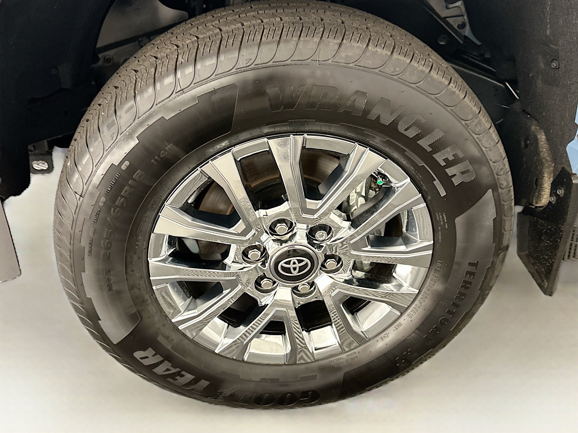 Used 2026 Toyota Tacoma Limited AWD/4WD image 11