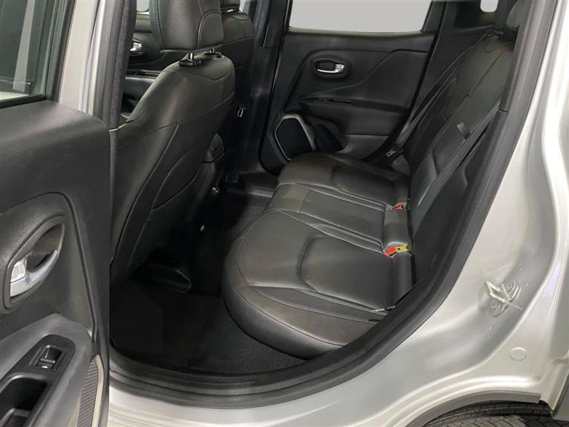 Used 2018 Jeep Renegade Limited w/ UConnect 8.4 Nav Group AWD/4WD image 11