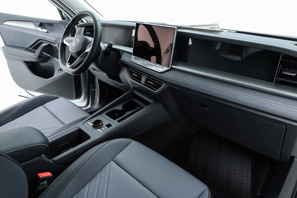 New 2026 Volkswagen Tiguan SE image 72