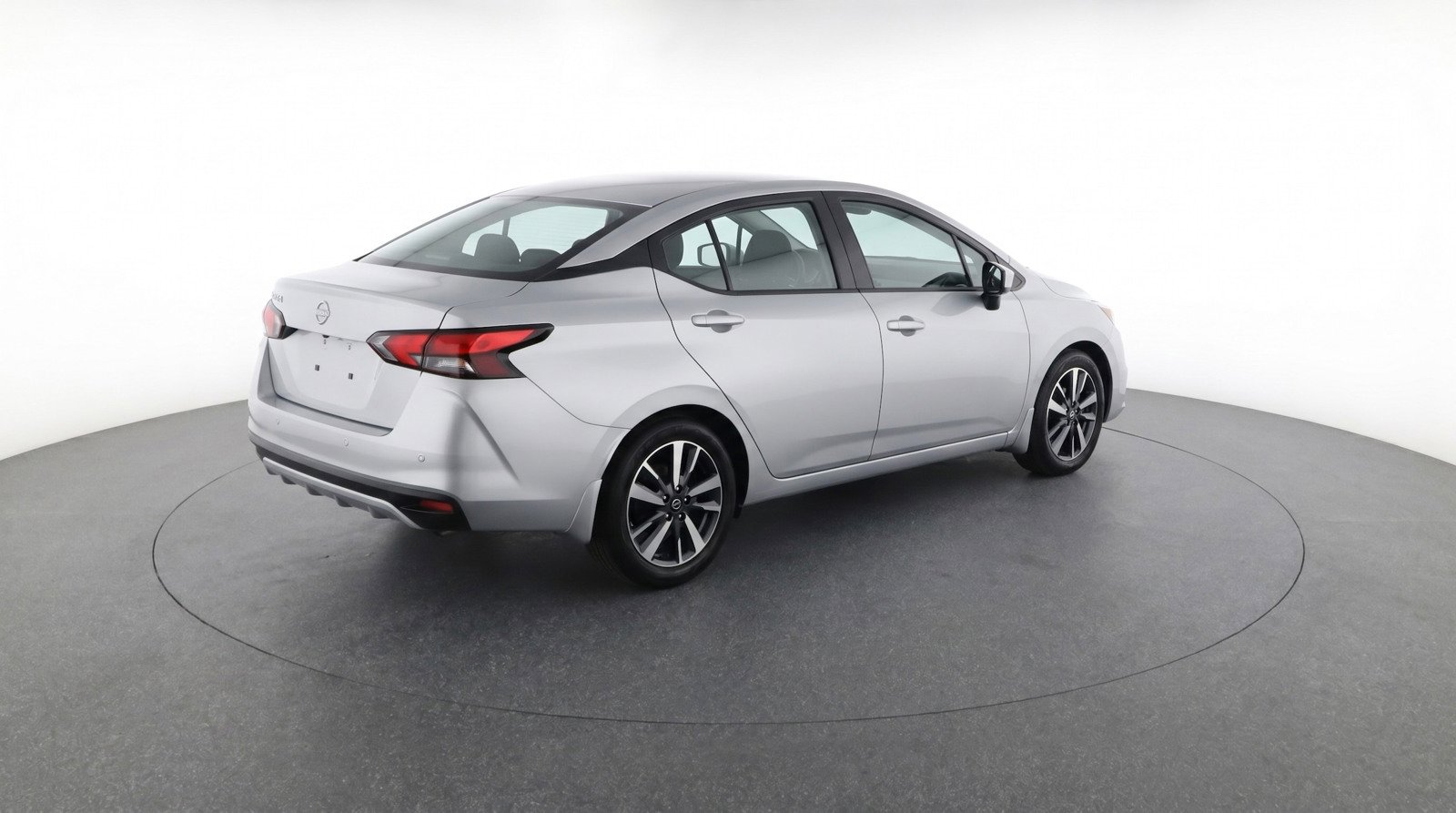 Used 2025 Nissan Versa SV FWD image 7