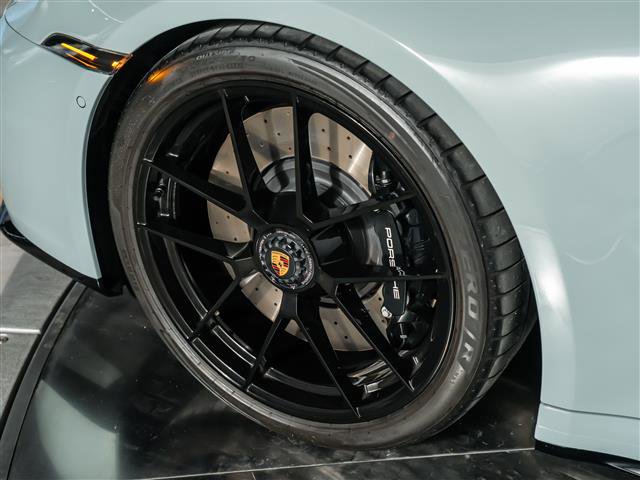 Certified 2025 Porsche 911 Carrera GTS RWD image 16