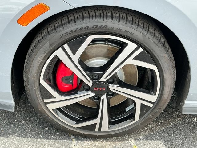 New 2026 Volkswagen GTI SE FWD image 9