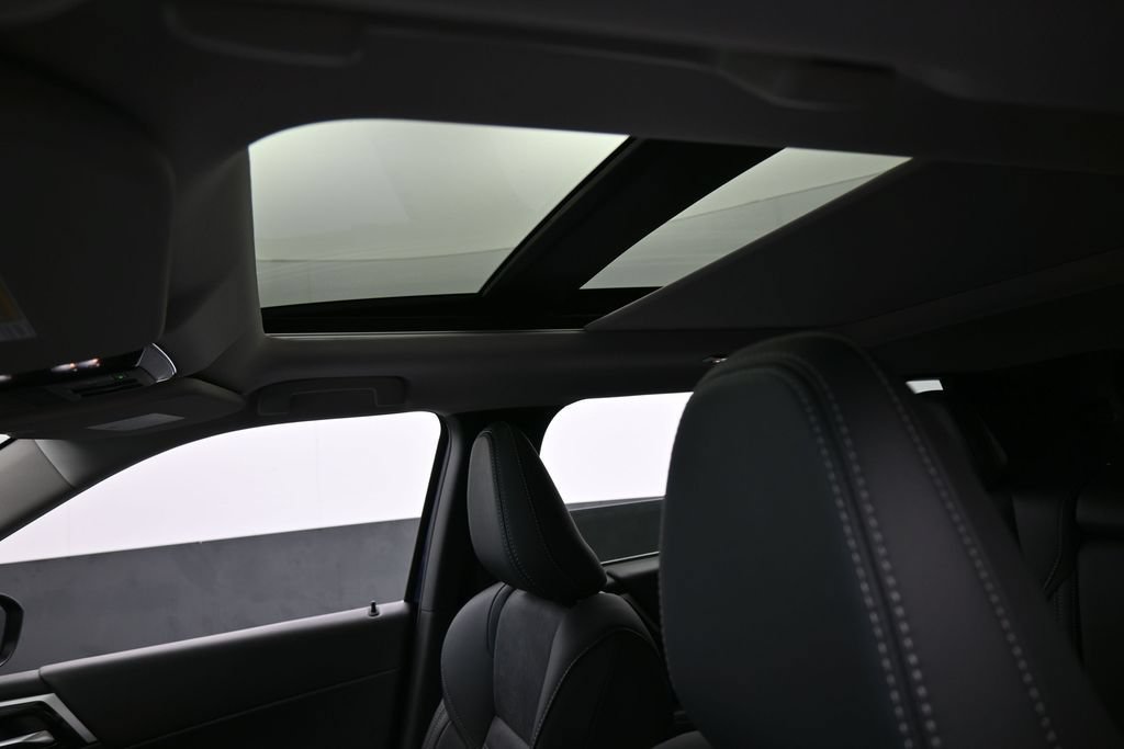 New 2026 Mitsubishi Outlander SE FWD image 11