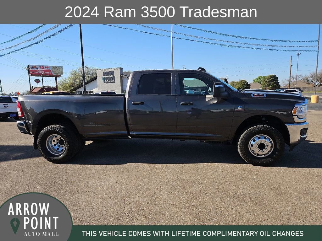 Used 2024 RAM 3500 Tradesman w/ Chrome Appearance Group image 13
