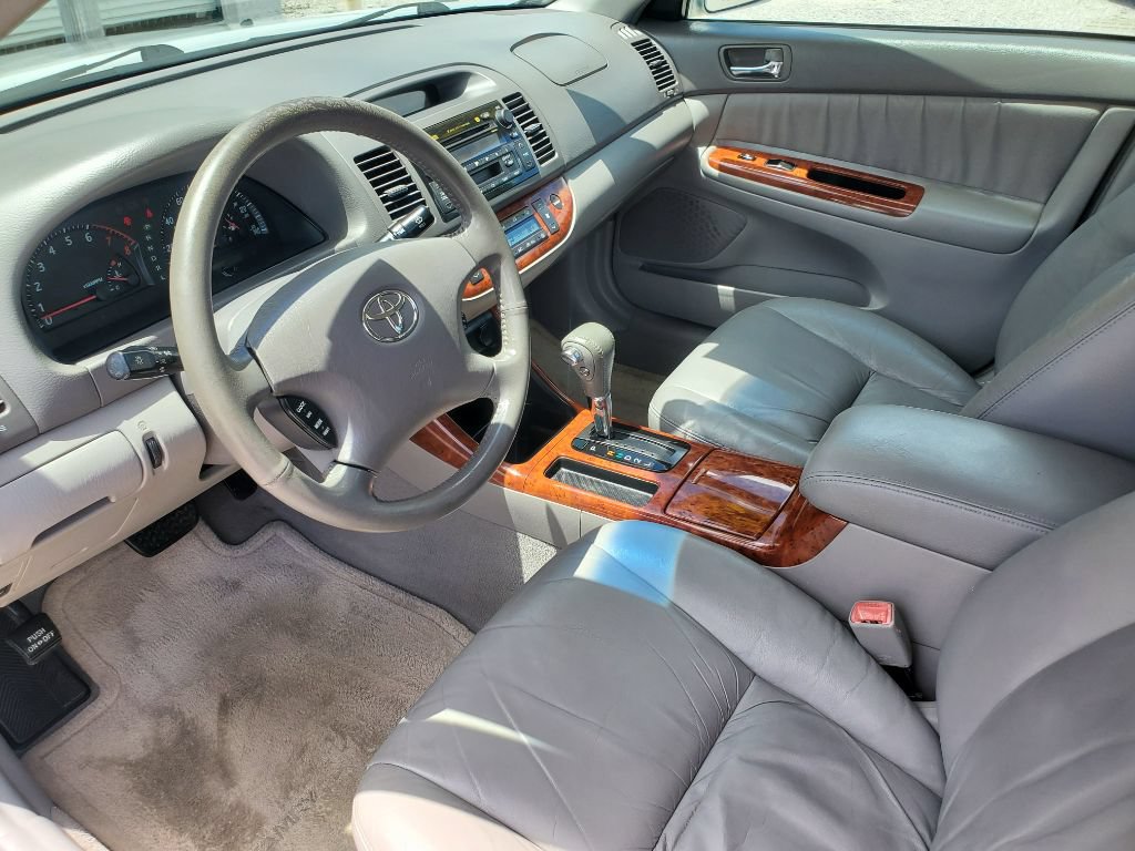 Used 2002 Toyota Camry LE FWD image 15