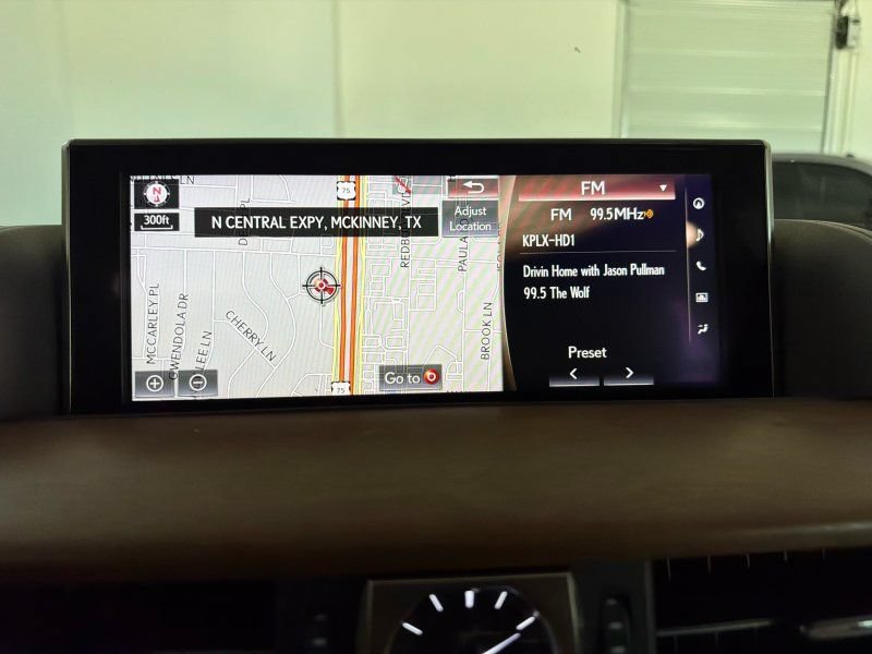Used 2016 Lexus LX 570 4WD w/ Luxury Package image 35