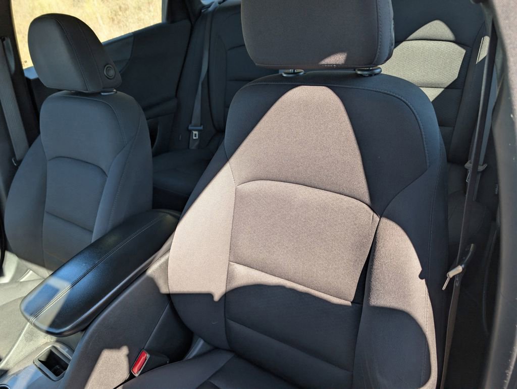 Used 2022 Chevrolet Malibu LT image 4