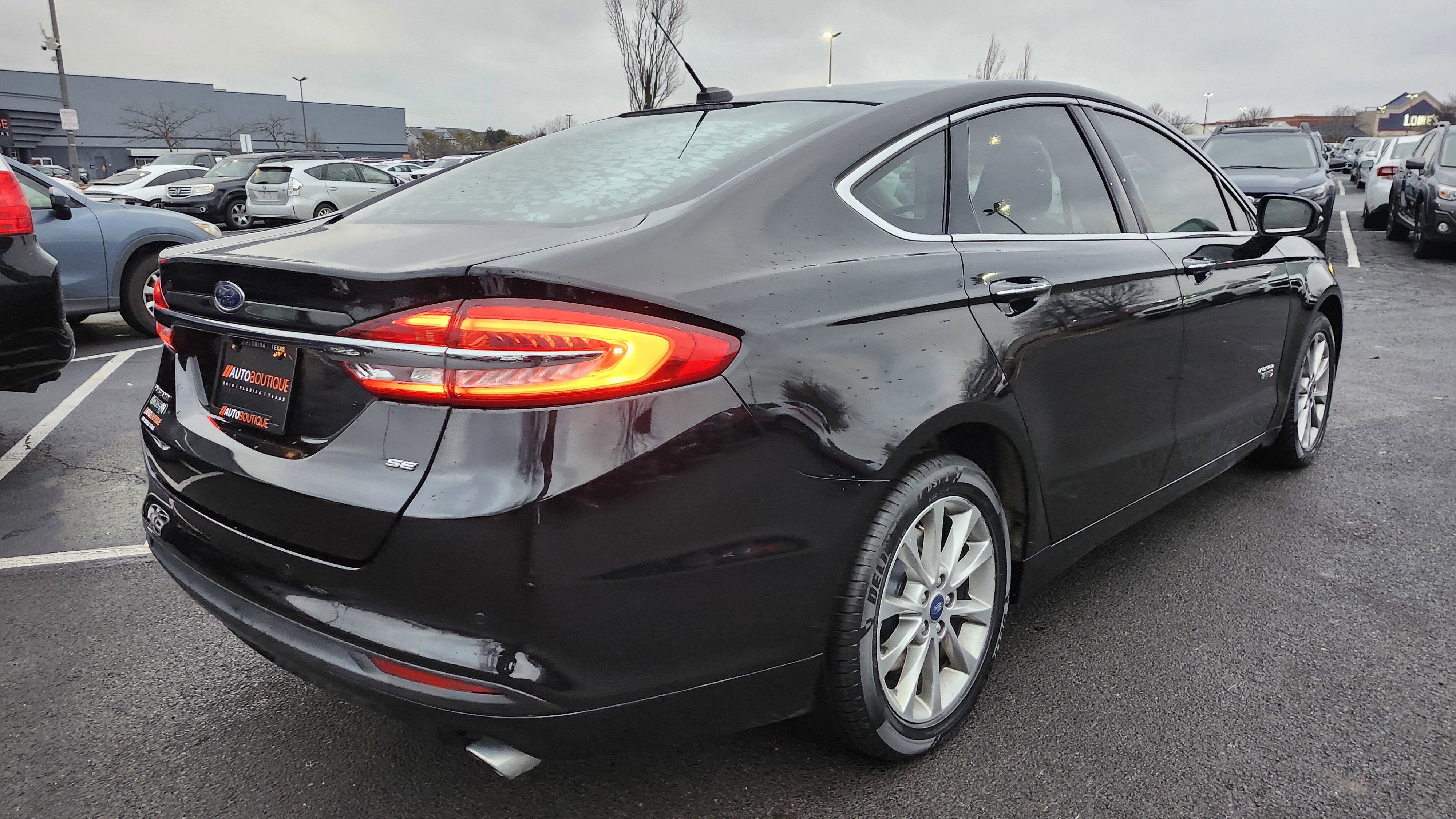 Used 2018 Ford Fusion Energi SE image 17