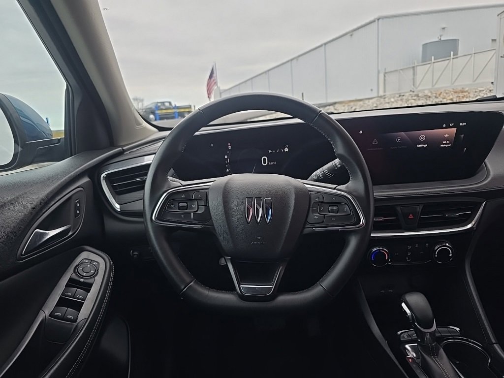 Used 2024 Buick Encore GX Sport Touring image 2