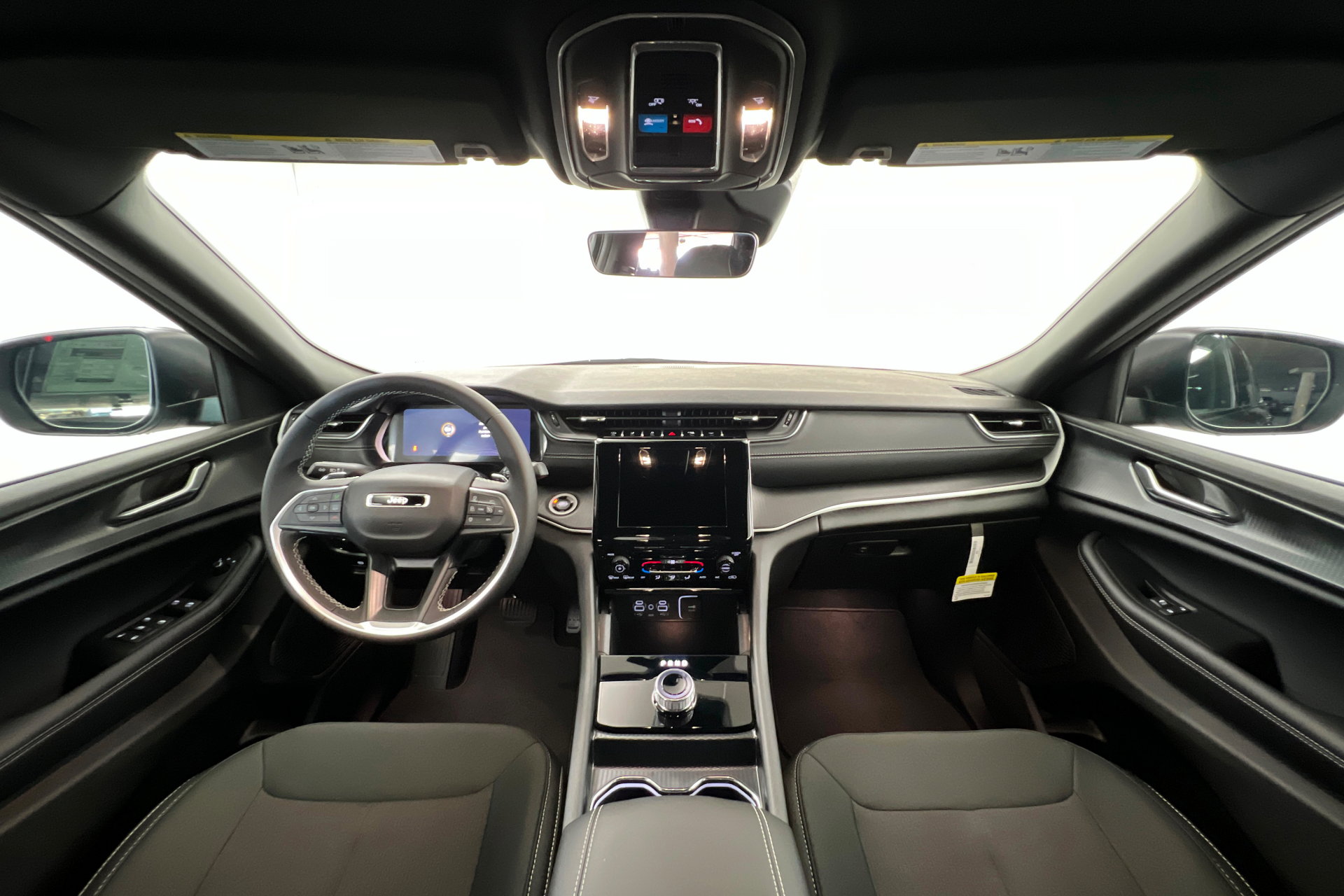 New 2026 Jeep Grand Cherokee Laredo AWD/4WD image 9
