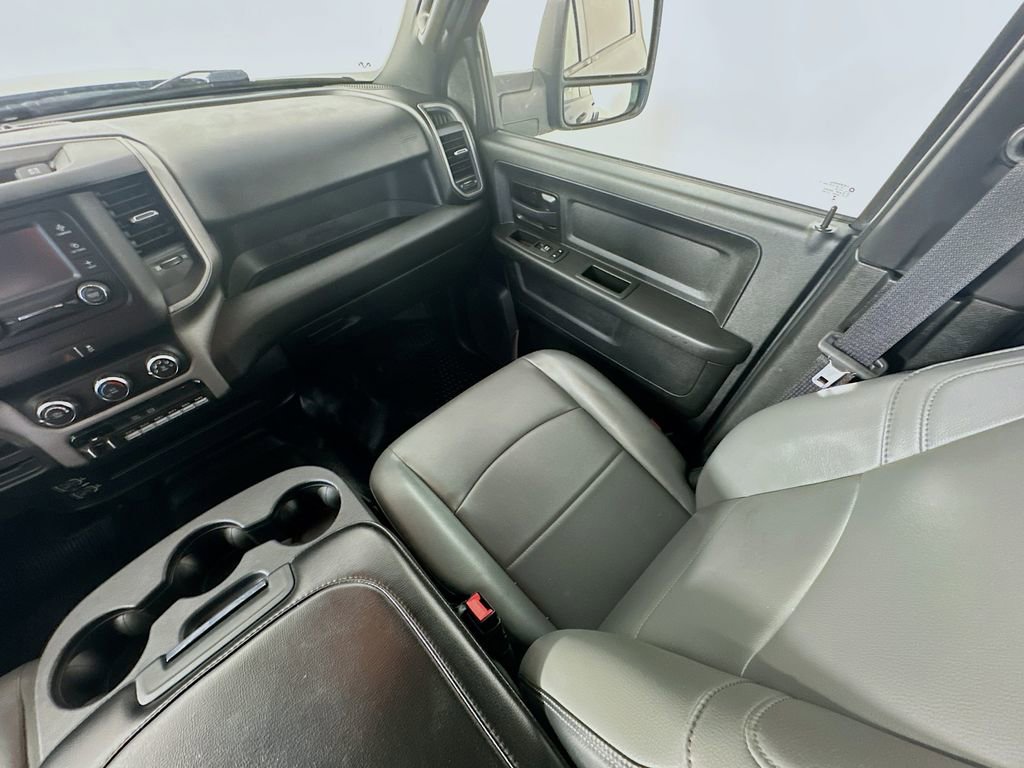 Used 2023 RAM 5500 Tradesman w/ Chrome Appearance Group image 11