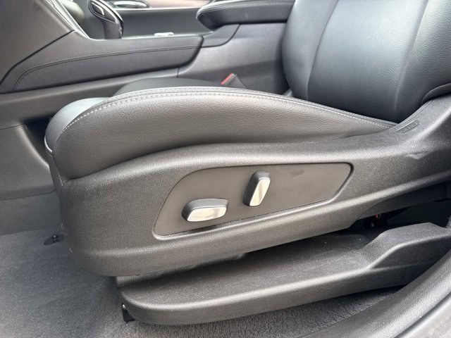 Certified 2023 Cadillac XT6 Luxury FWD image 19