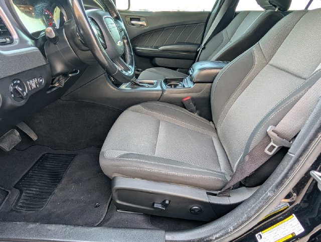 Used 2020 Dodge Charger SXT w/ Driver Convenience Group RWD image 14