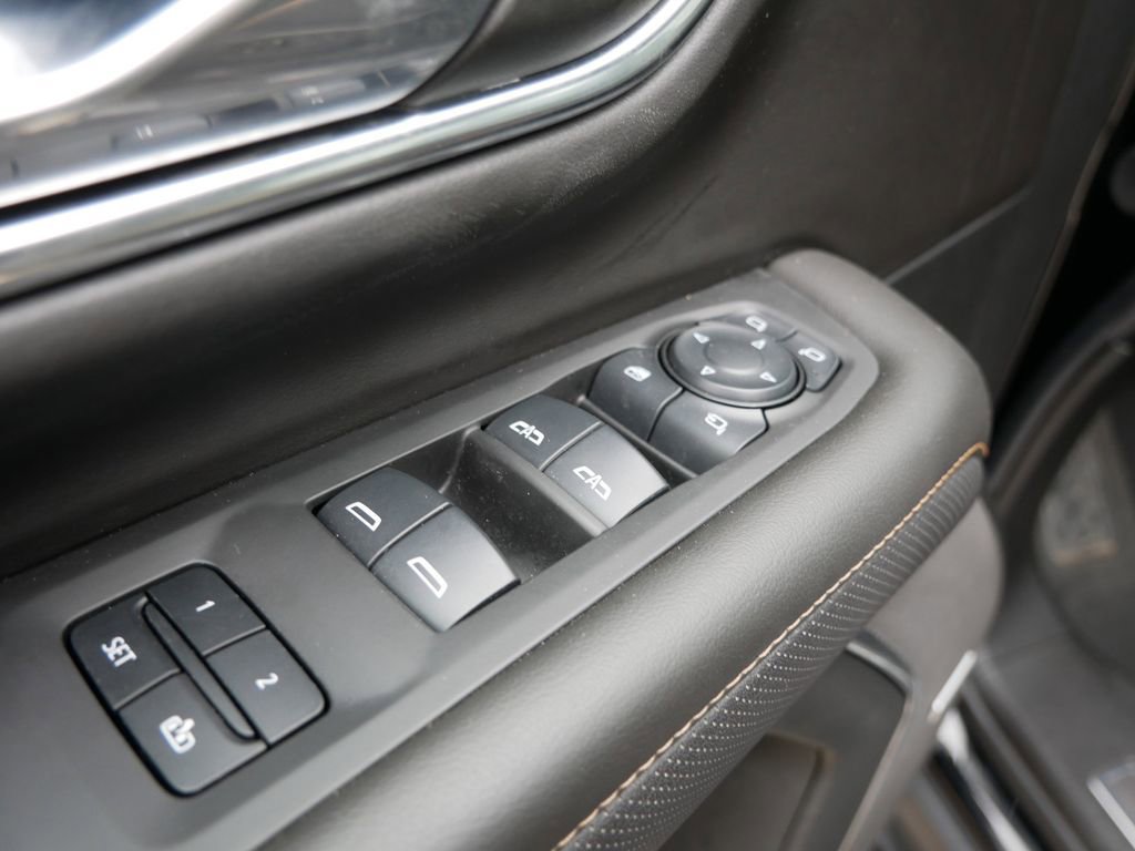 Used 2024 GMC Yukon AT4 image 16