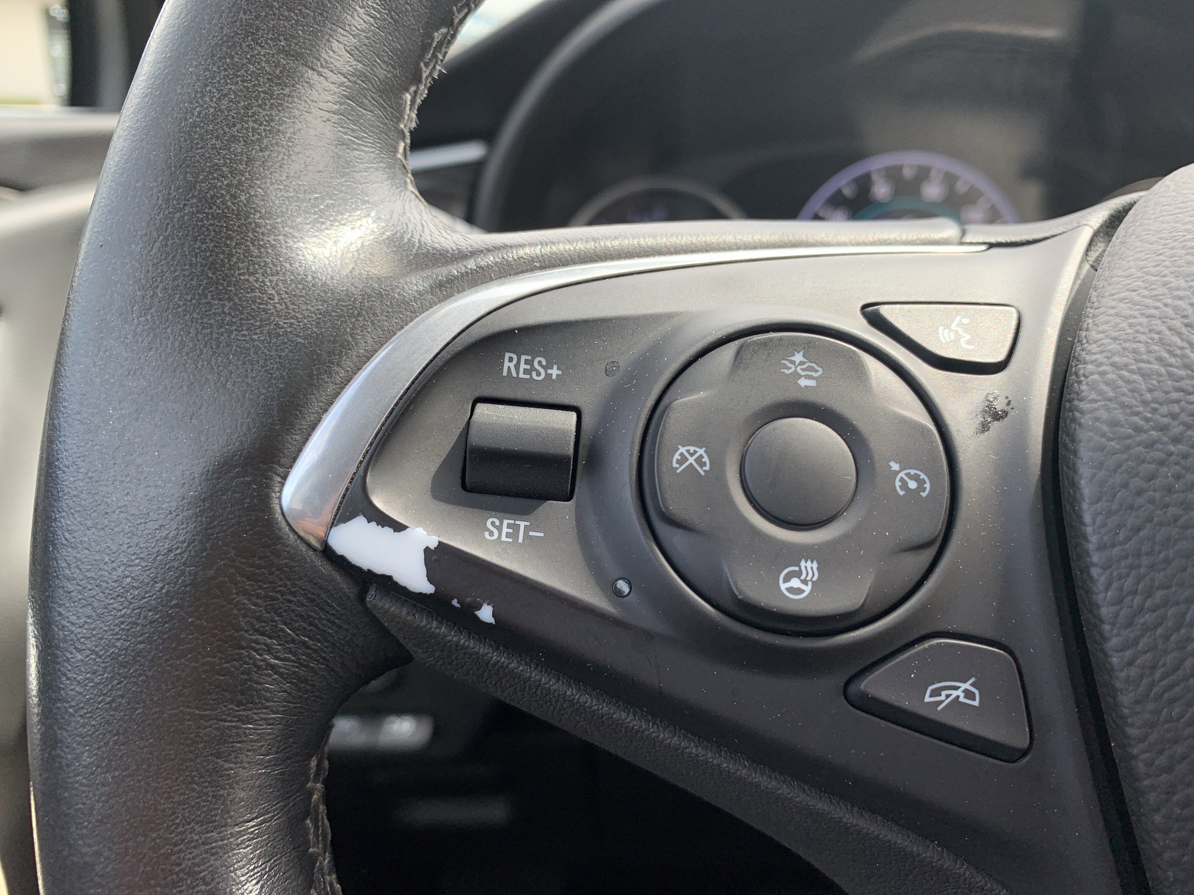 Used 2020 Buick Envision Premium w/ Driver Confidence Package image 19