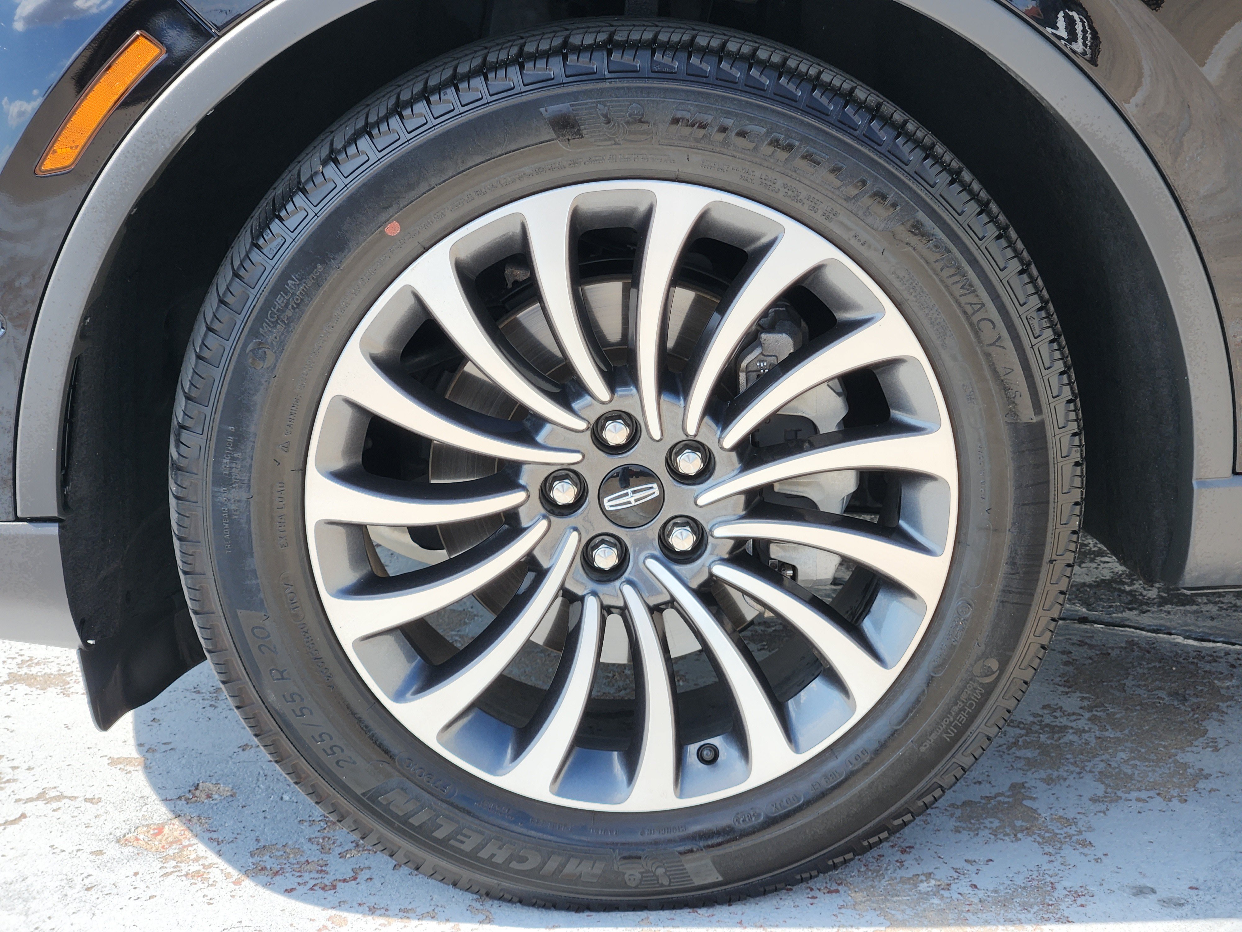 Used 2023 Lincoln Aviator Reserve w/ Equipment Group 201A RWD image 13