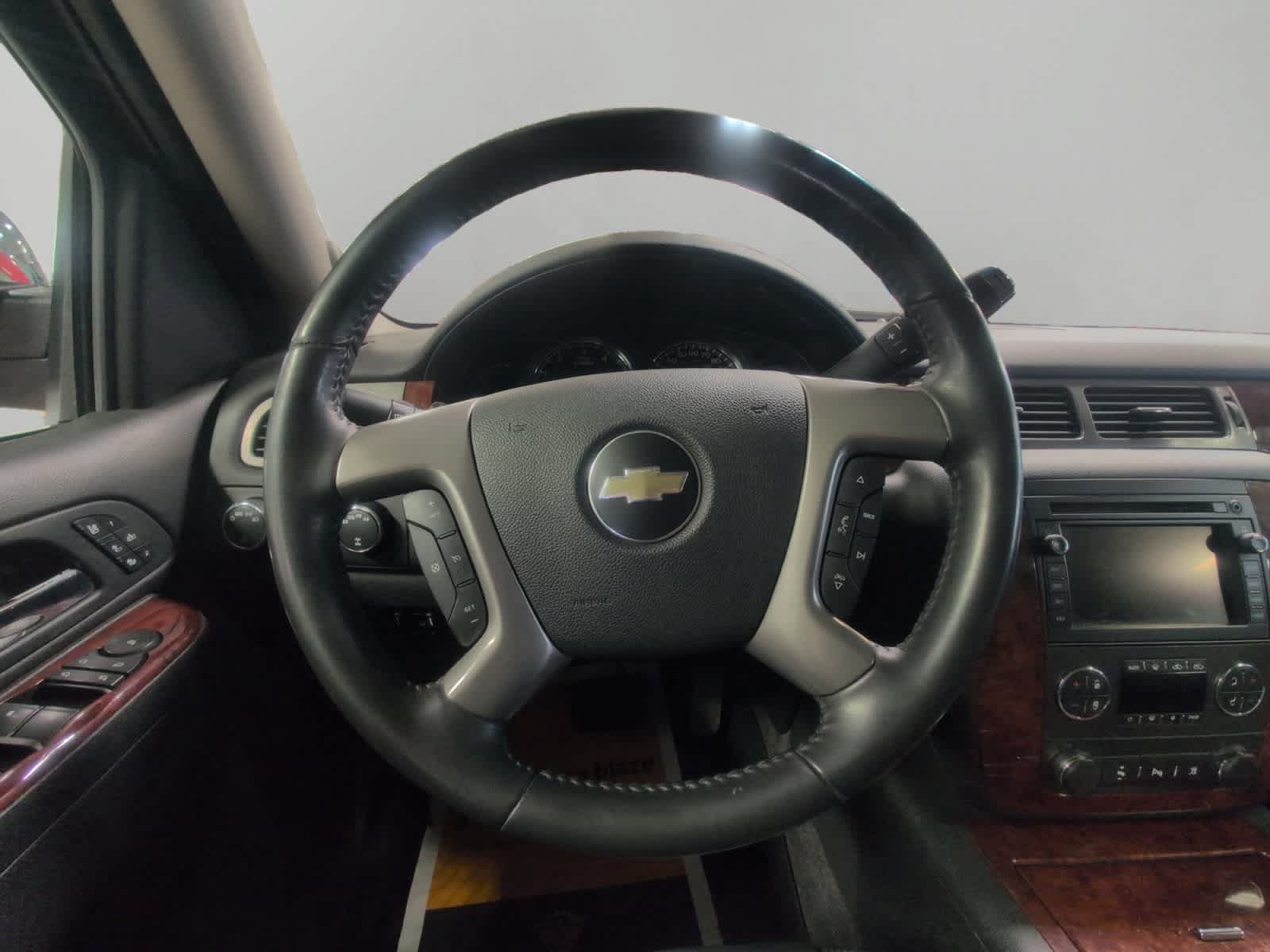 Used 2011 Chevrolet Avalanche LTZ AWD/4WD image 12