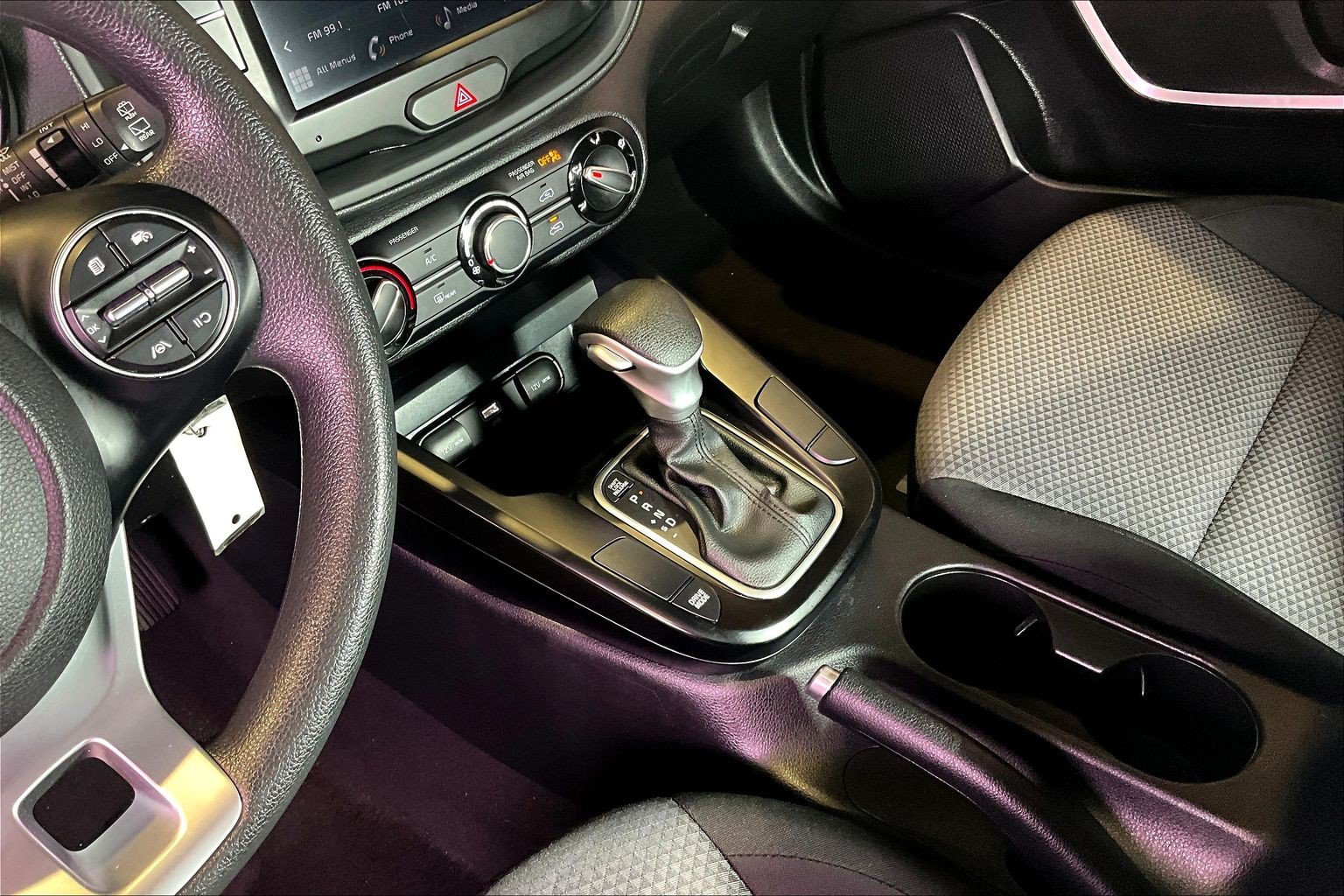 Used 2023 Kia Soul LX w/ Option Group 015 FWD image 19