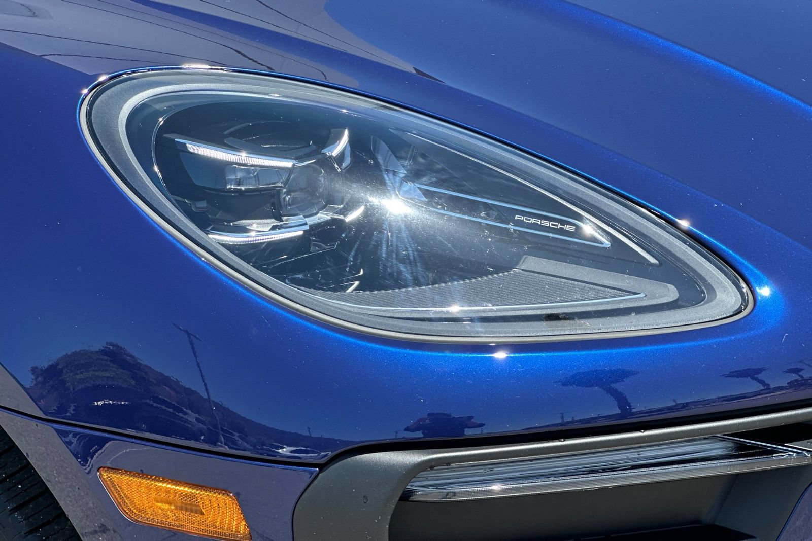 Used 2024 Porsche Macan AWD/4WD image 37