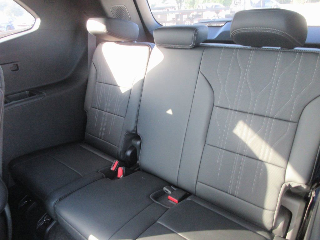 New 2026 Buick Enclave Avenir w/ Super Cruise Package FWD image 18