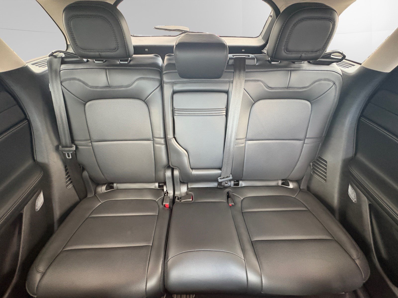 Certified 2024 Lincoln Corsair Grand Touring AWD/4WD image 13