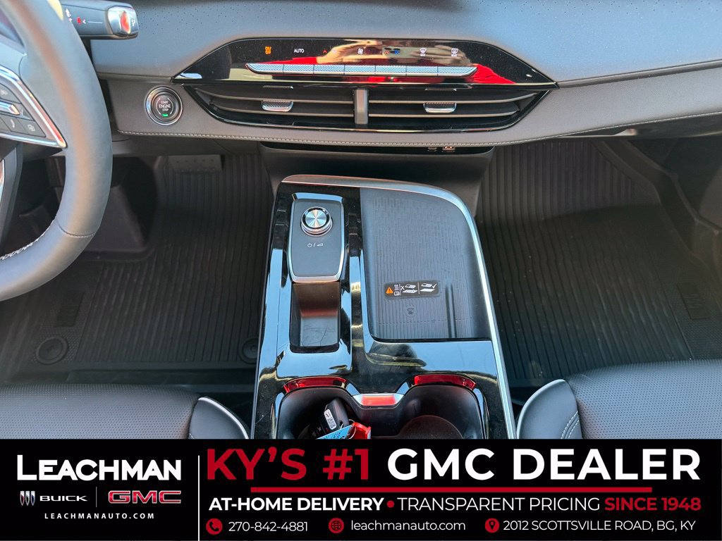 New 2027 Buick Enclave Avenir w/ LPO, Floor Liner Package AWD/4WD image 24