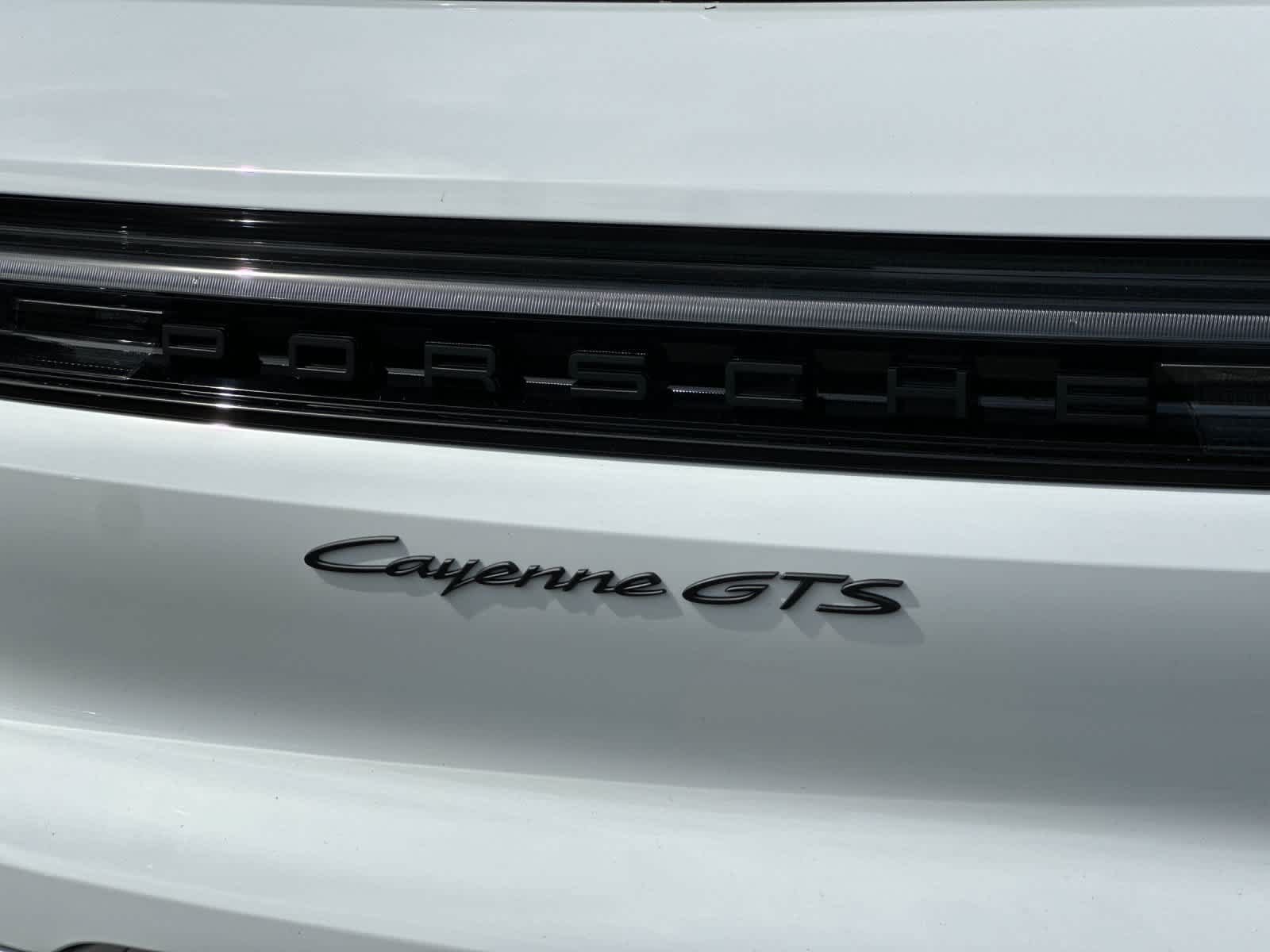 New 2026 Porsche Cayenne GTS AWD/4WD image 33