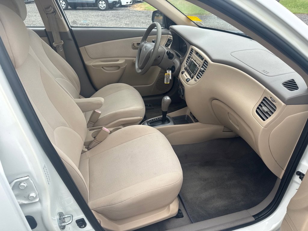 Used 2009 Kia Rio LX image 16