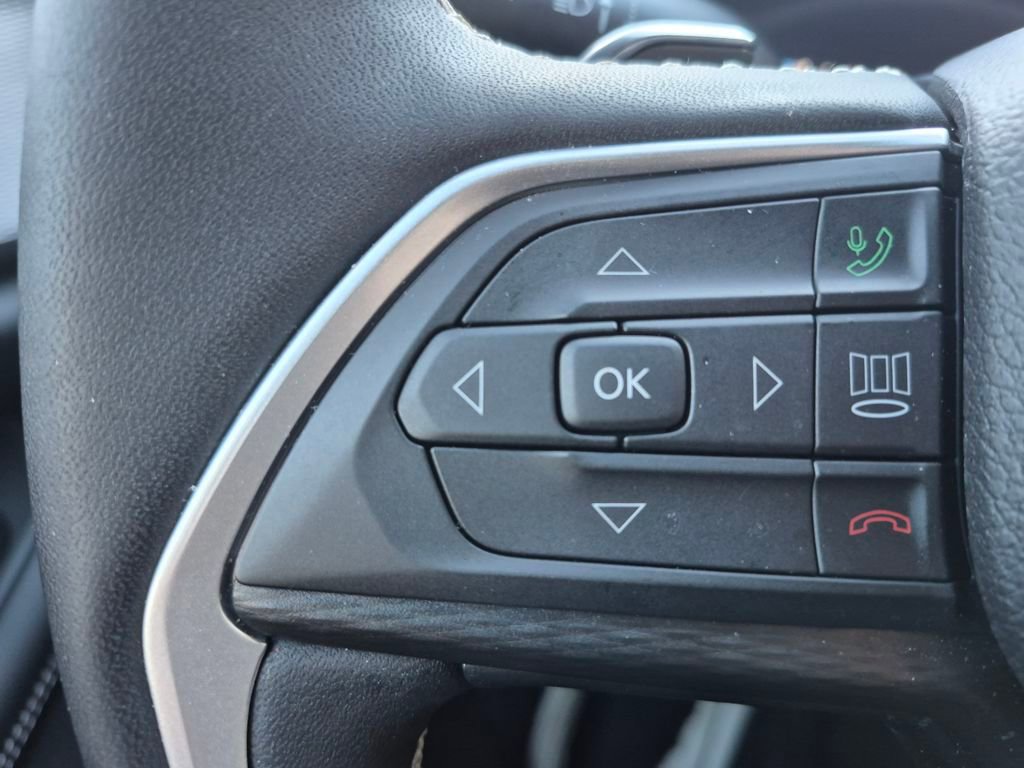 Used 2025 Jeep Grand Cherokee L Altitude image 18