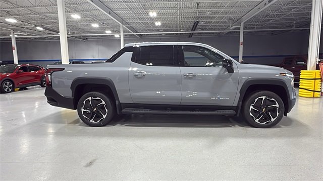 New 2026 Chevrolet Silverado EV LT image 3