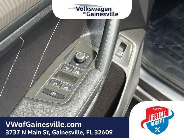 Used 2024 Volkswagen Tiguan SE AWD/4WD image 20