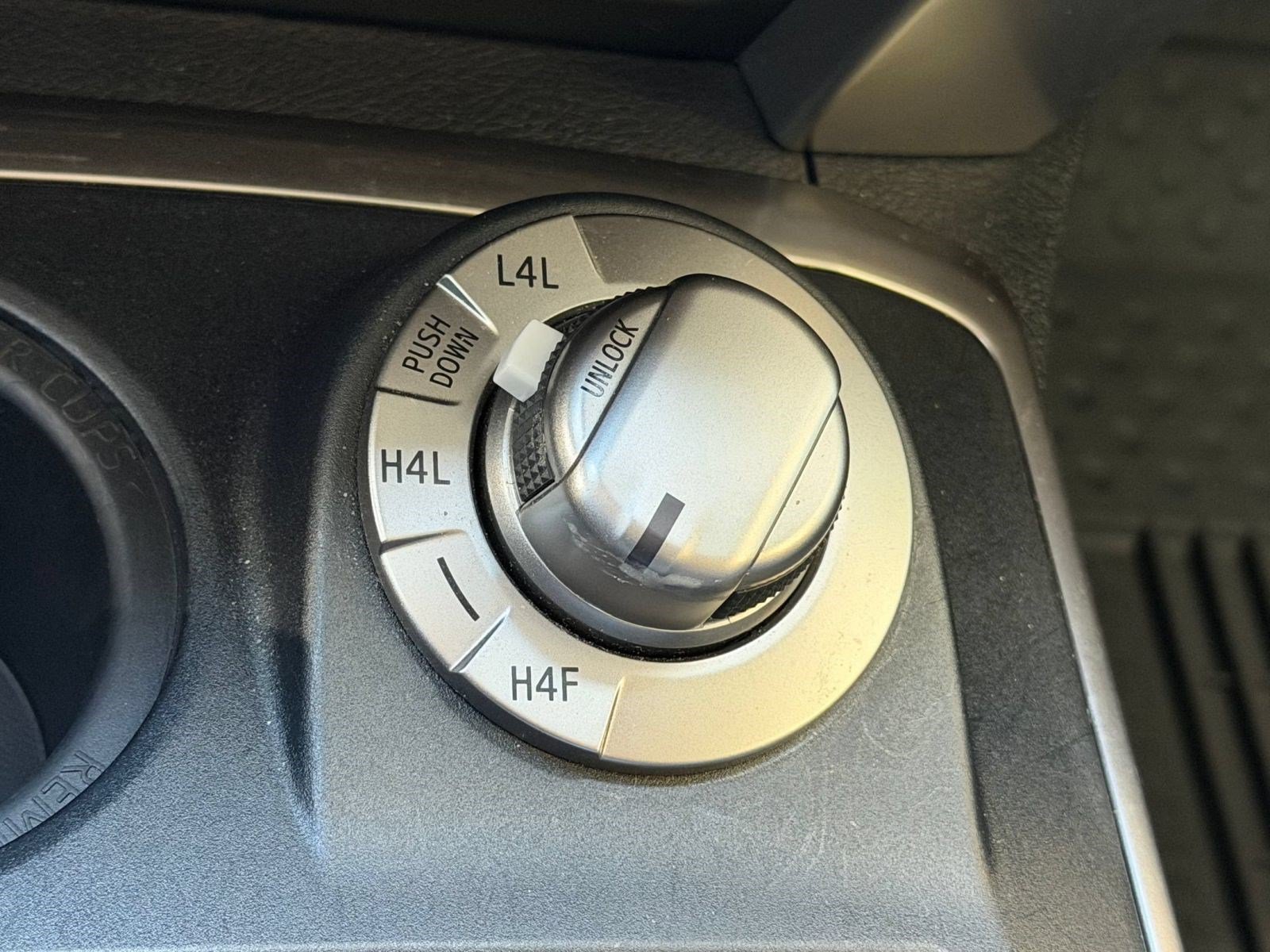 Used 2024 Toyota 4Runner Limited AWD/4WD image 33