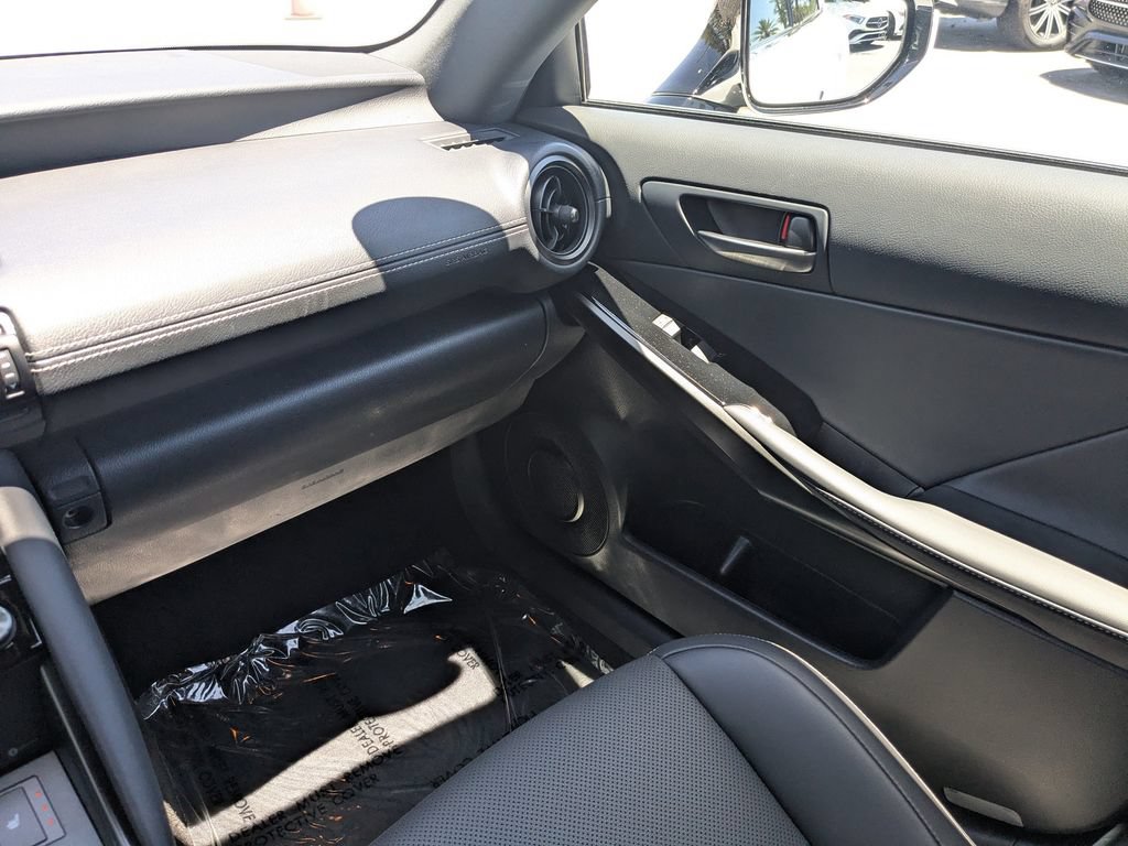 Used 2025 Lexus IS 350 F Sport w/ Accessory Package 2 RWD image 4