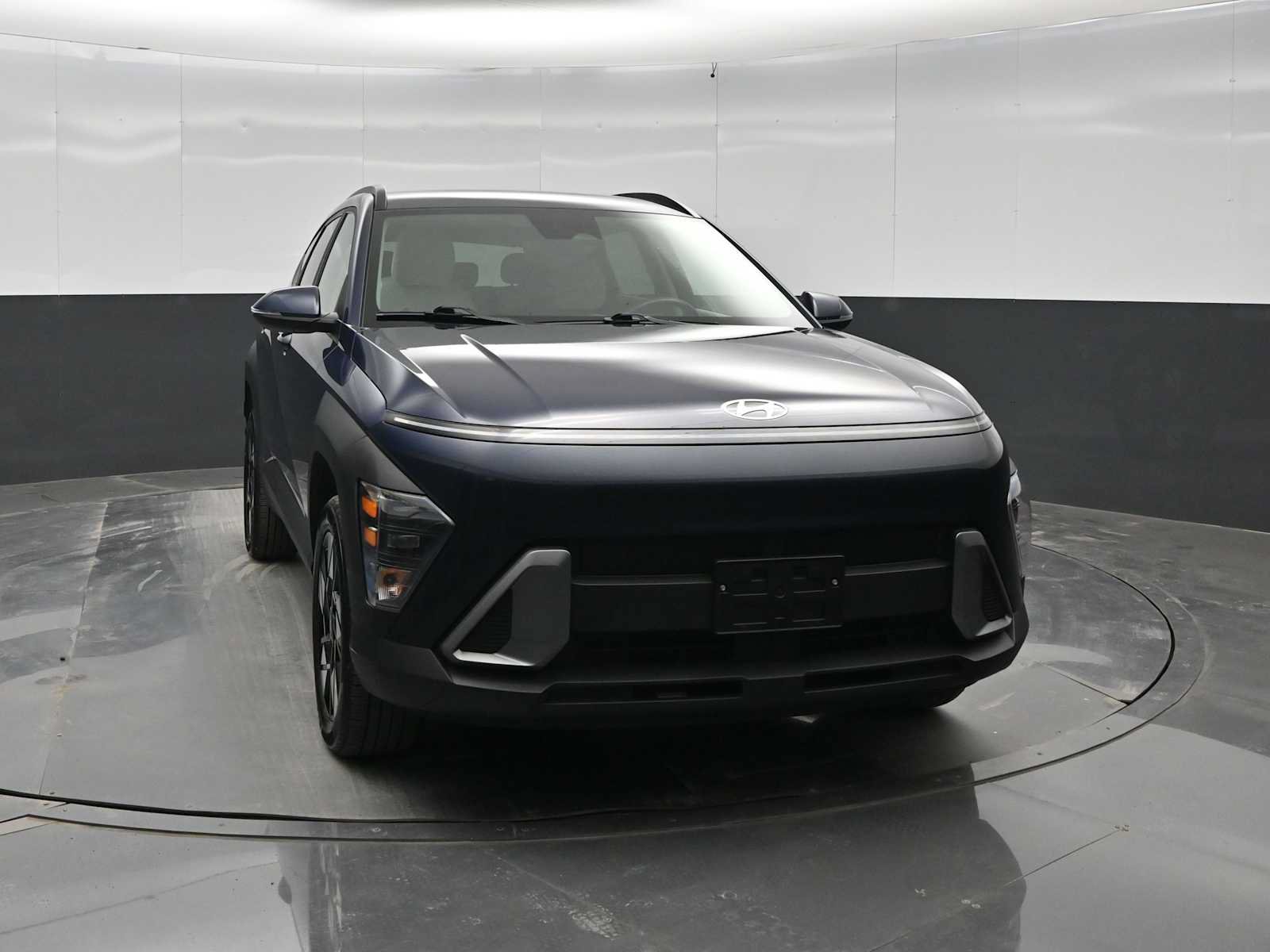 Used 2024 Hyundai Kona SEL AWD/4WD image 2
