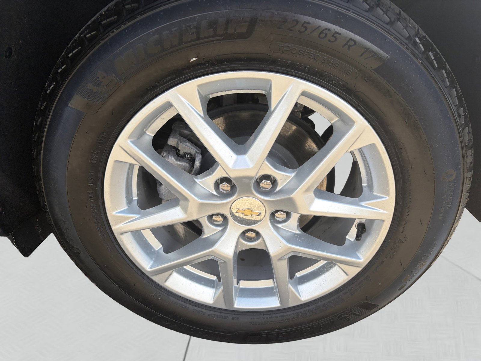Used 2024 Chevrolet Equinox LT FWD image 14