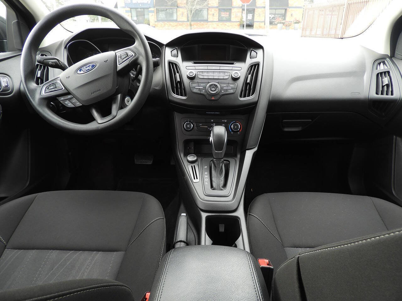 Used 2017 Ford Focus SE image 19