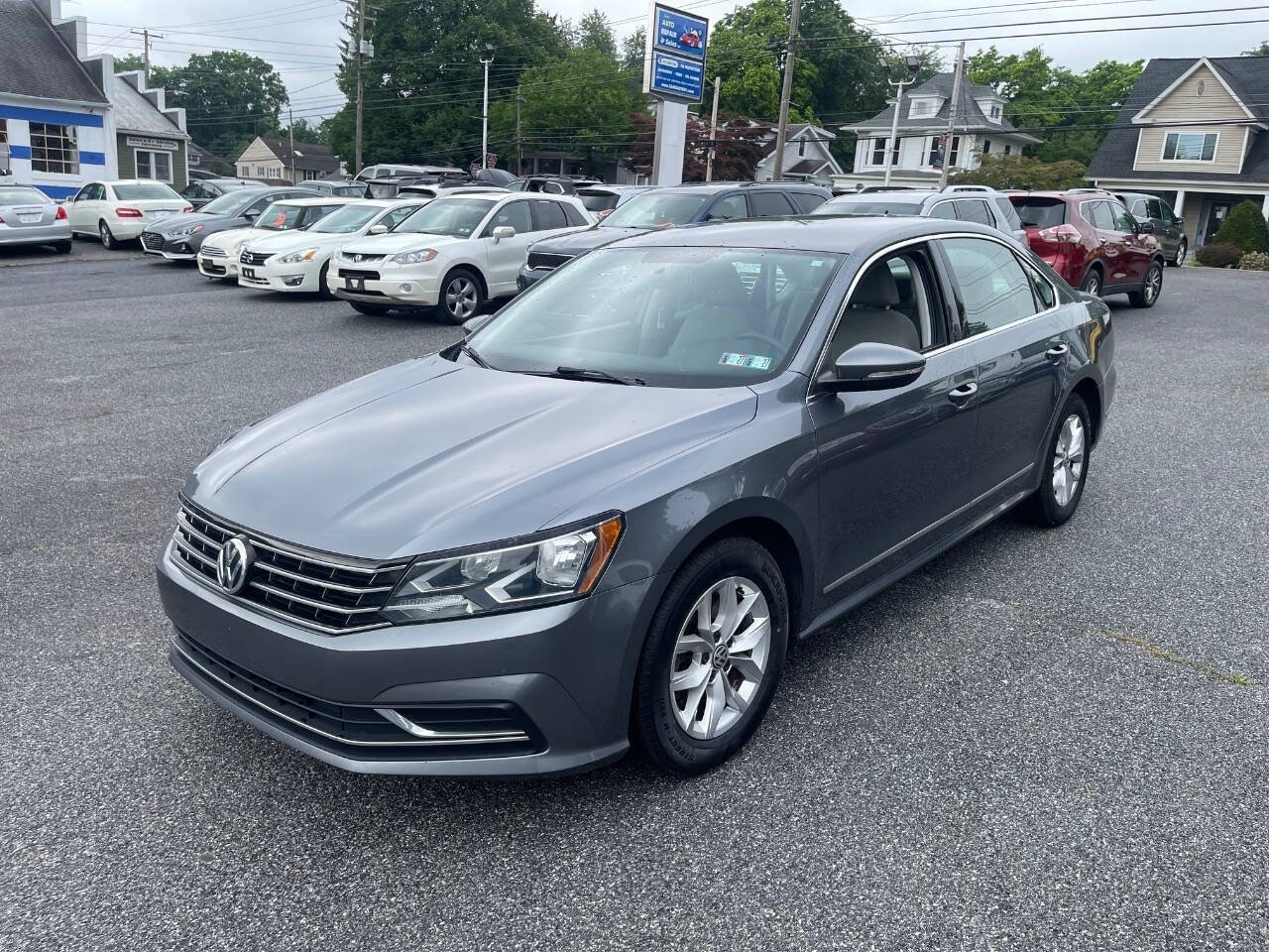 Used 2016 Volkswagen Passat 1.8T S FWD image 2