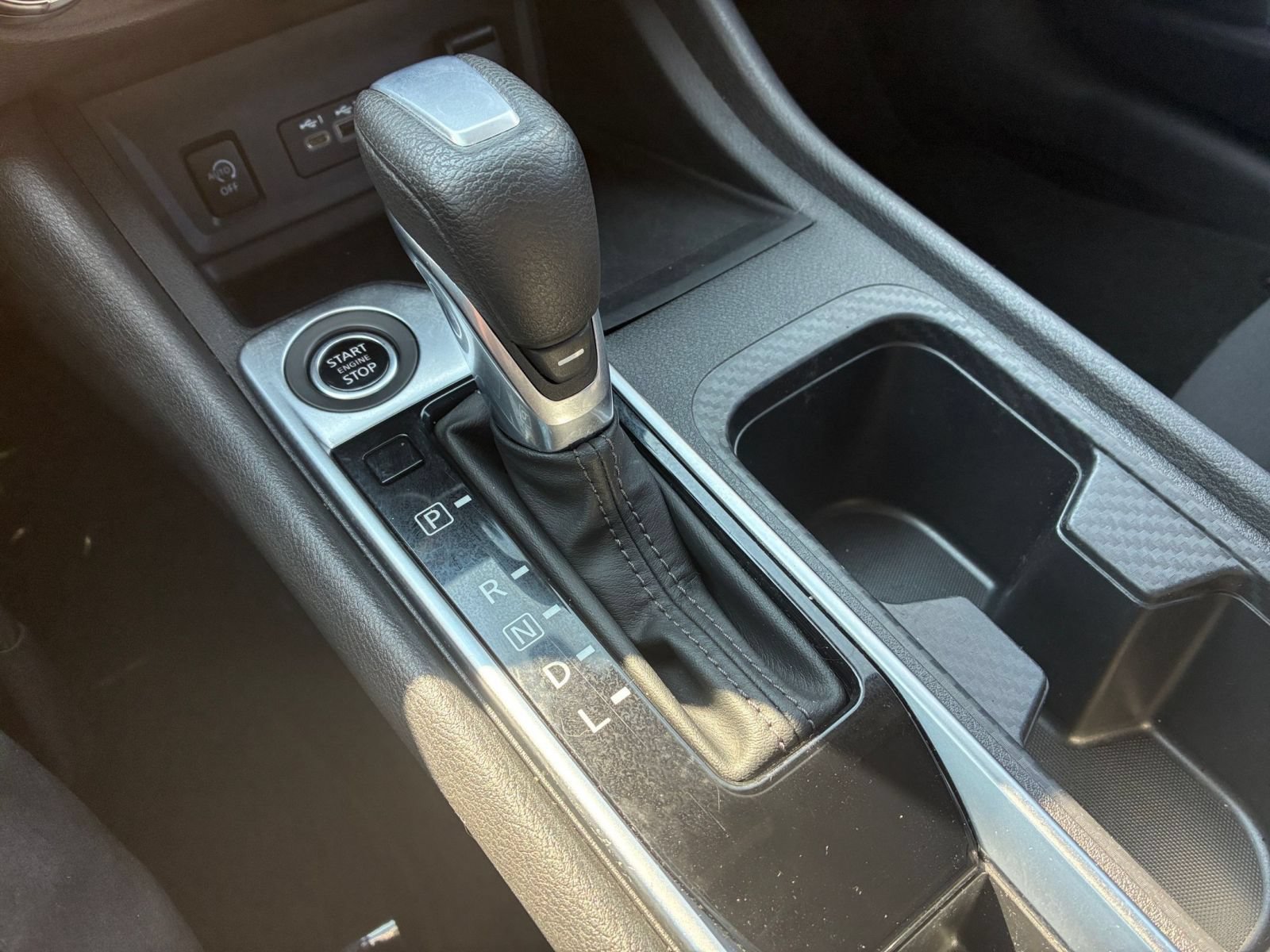 Used 2025 Nissan Sentra SV FWD image 36