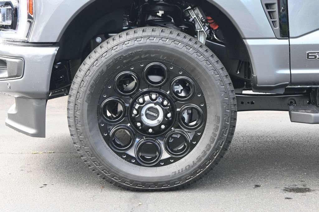 New 2026 Ford F350 Lariat w/ Black Appearance Package AWD/4WD image 11